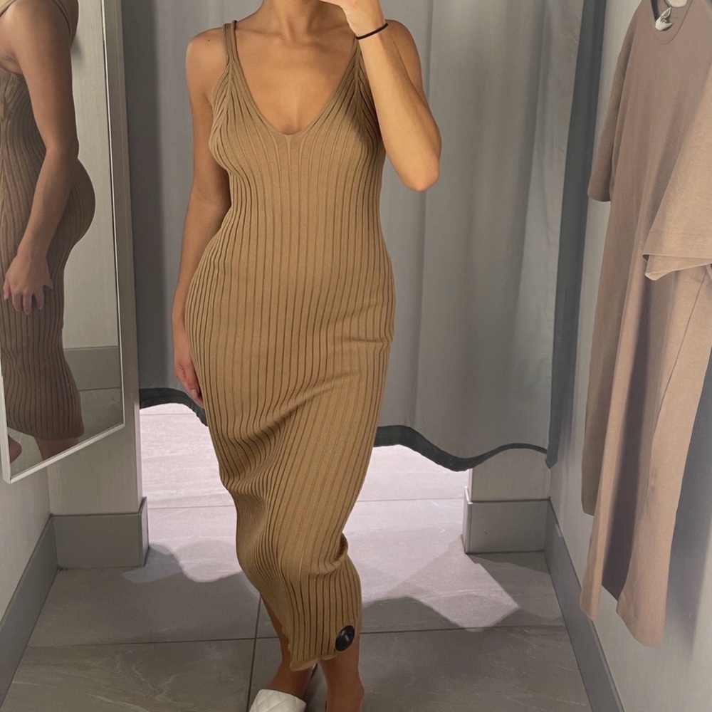 Brown/tan knit midi dress